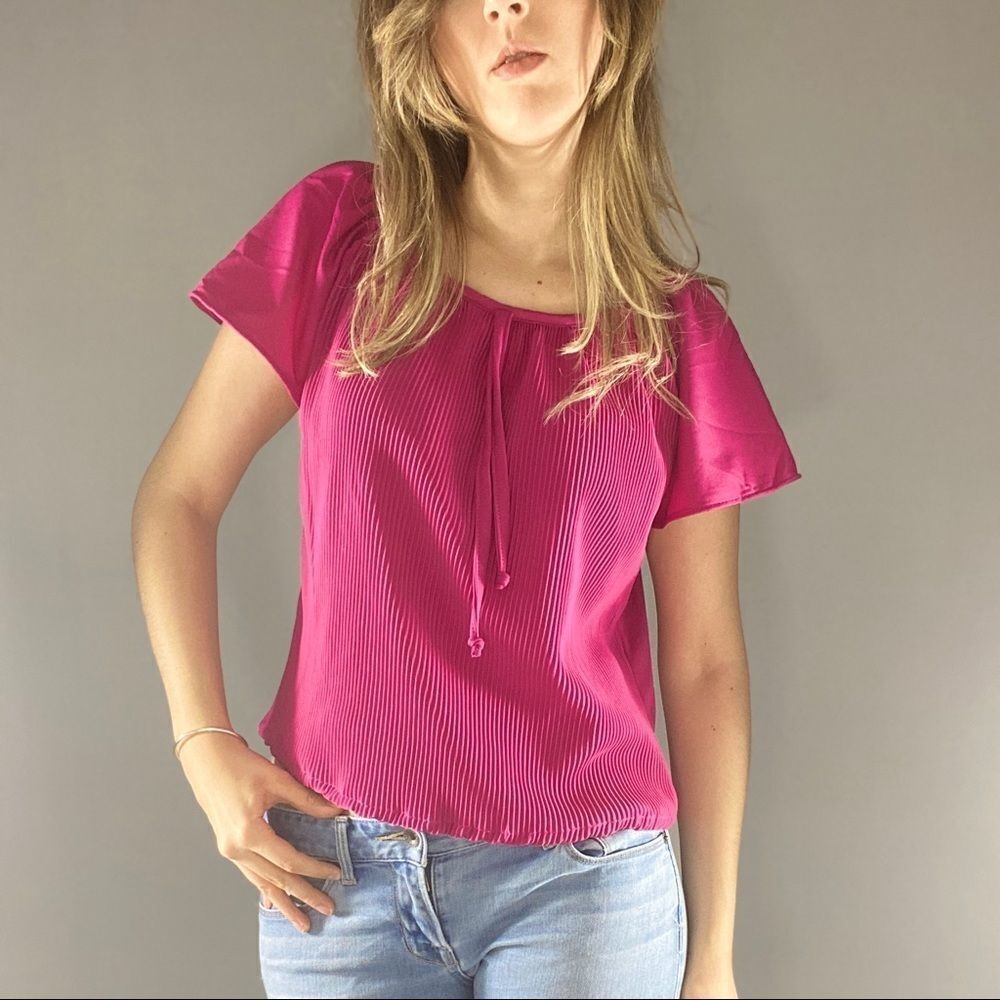 Hot pink 70s pleated front casual top. Fantasy brand.